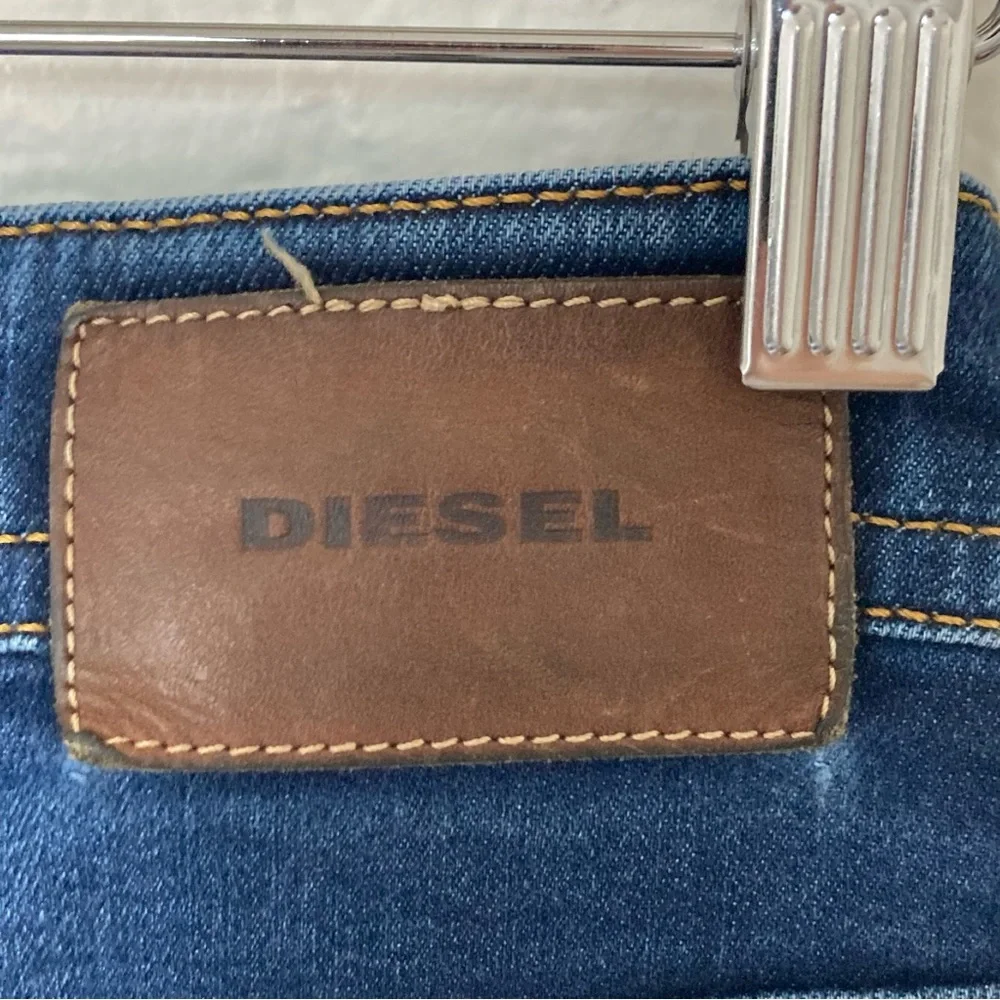 Diesel Buster Regular Slim-Tapered Jeans Size 30x32 069AH Stretch - Picture 7 of 9